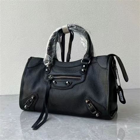 balenciaga väska fake